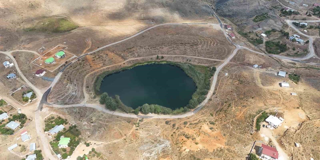 Torosların Zirvesindeki Güzellikler Dipsizgöl Ve Eğrigöl