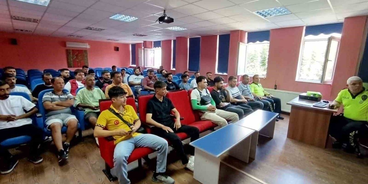 Silifke’de Motokuryelere Trafik Eğitimi