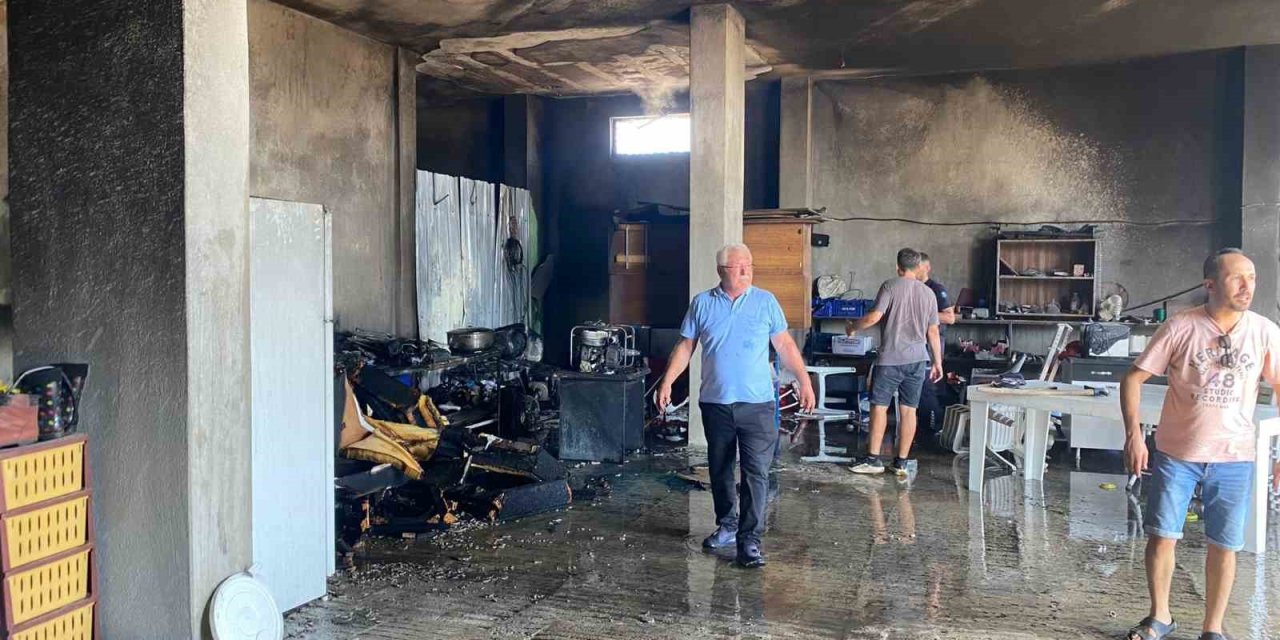 Serik’te Evin Deposunda Çıkan Yangın Söndürüldü