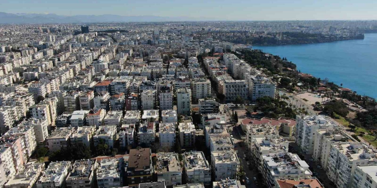 Antalya’da Ağustos Ayında 6 Bin 999 Konut Satıldı