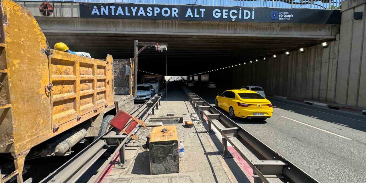 Asat’tan Yağmur Sezonu Öncesi Hat Temizliği Çalışması