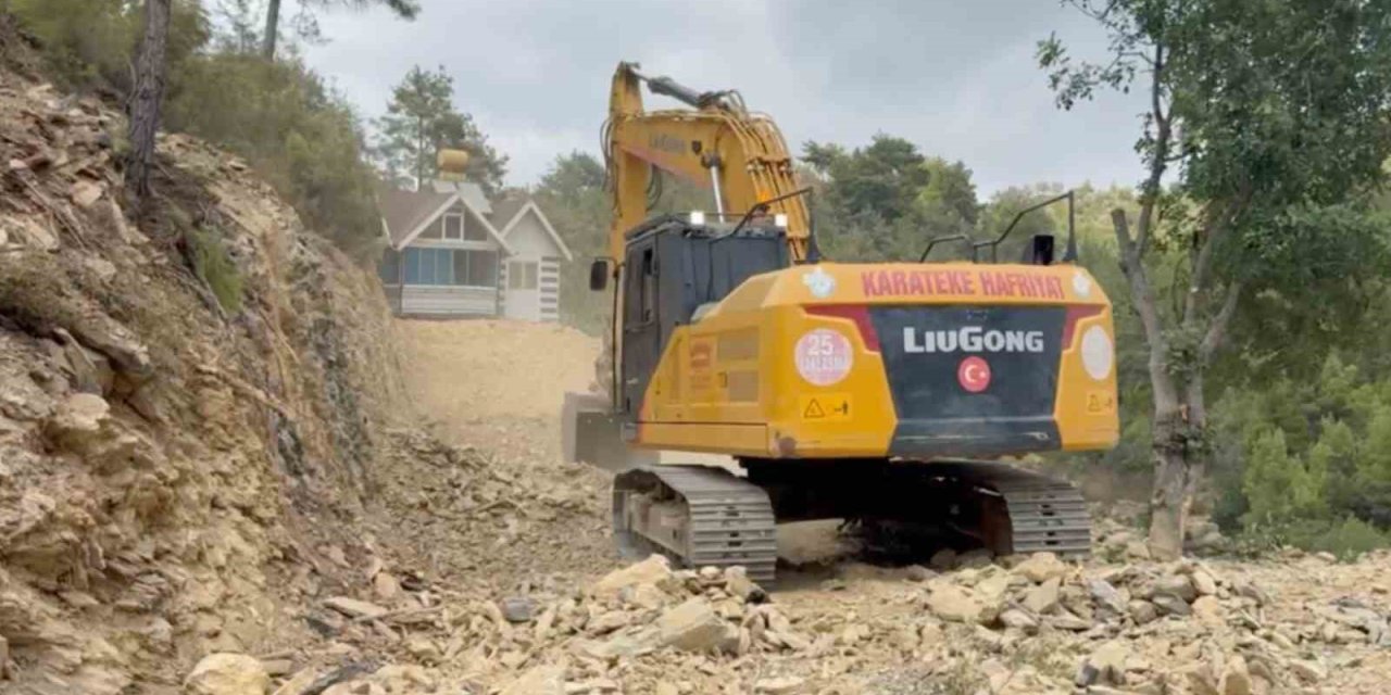 Yıkım Kararı Çıkan Evini 150 Metre Taşıyıp Tapulu Arazisine Yerleştirdi