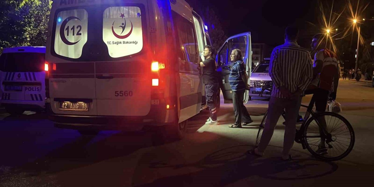 Parkta Üvey Babasını Bıçakladı