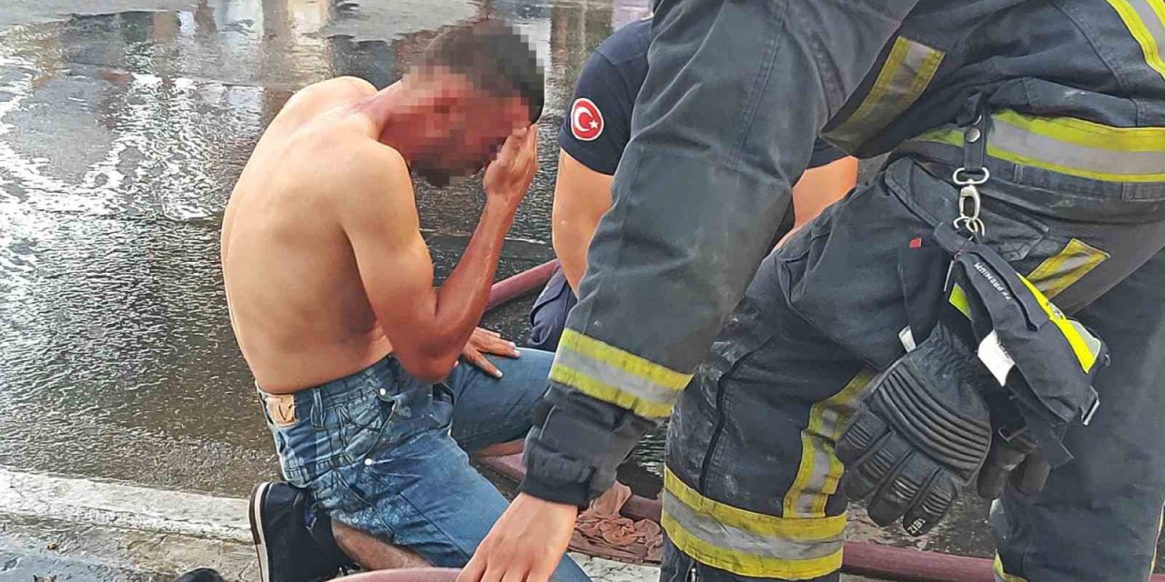 Üzerine Döktüğü Benzin Gözlerinden Ediyordu