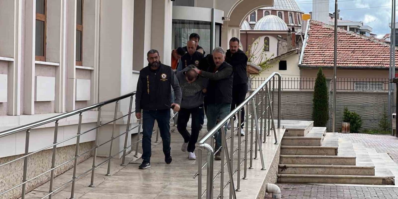 Usulsüz Alkol Satışında 1 Kişiyi Öldüren Zanlılara Müebbet Hapis Talebi