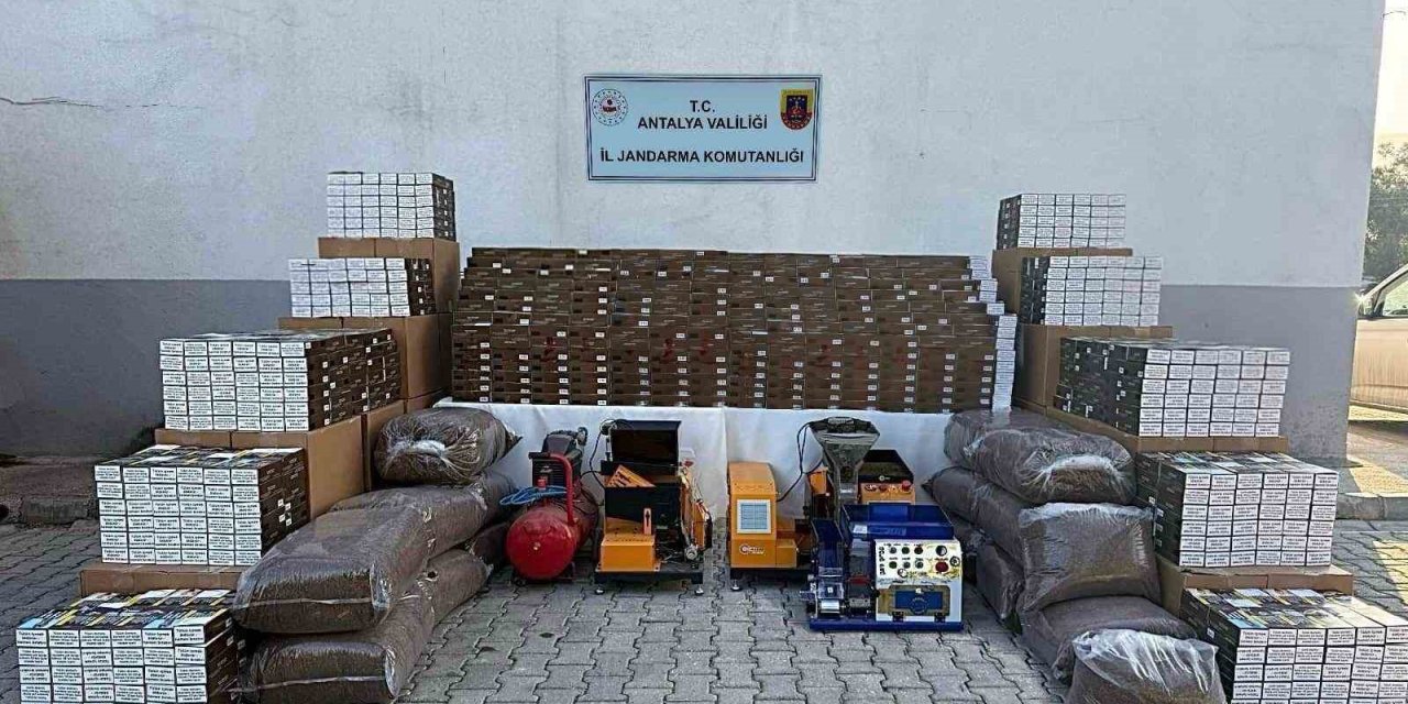 Antalya’da 1 Milyon Doldurulmuş Makaron Ele Geçirildi