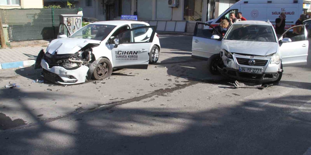 Konya’da İki Ayrı Kazada 6 Kişi Yaralandı