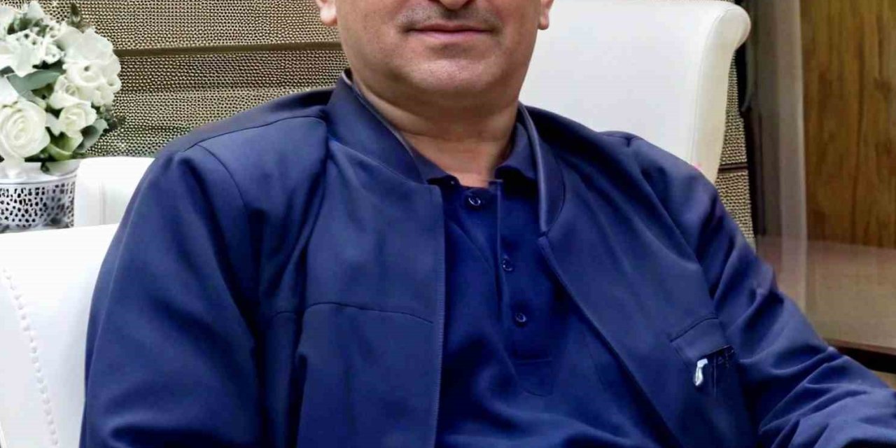 Kamyon Şarampole Devrildi, Sürücü Kurtarılamadı