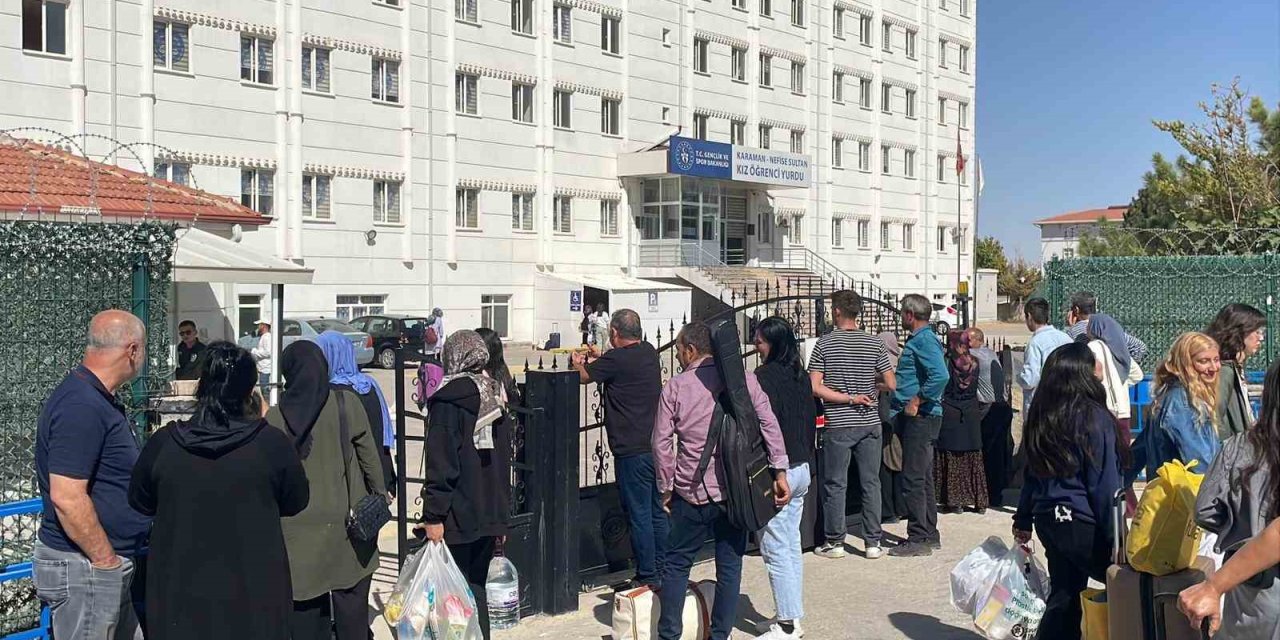 Karaman’da Üniversiteli Öğrencilerin Yurtlara Yerleşmeleri Devam Ediyor