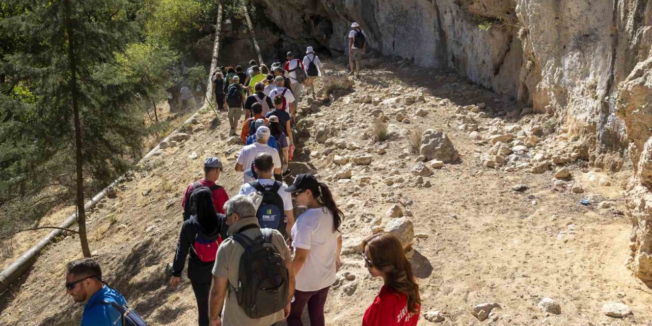 Mersin’de Avrupa Hareketlilik Haftasında ’tarihi Kilikya Yolu Yürüyüşü’