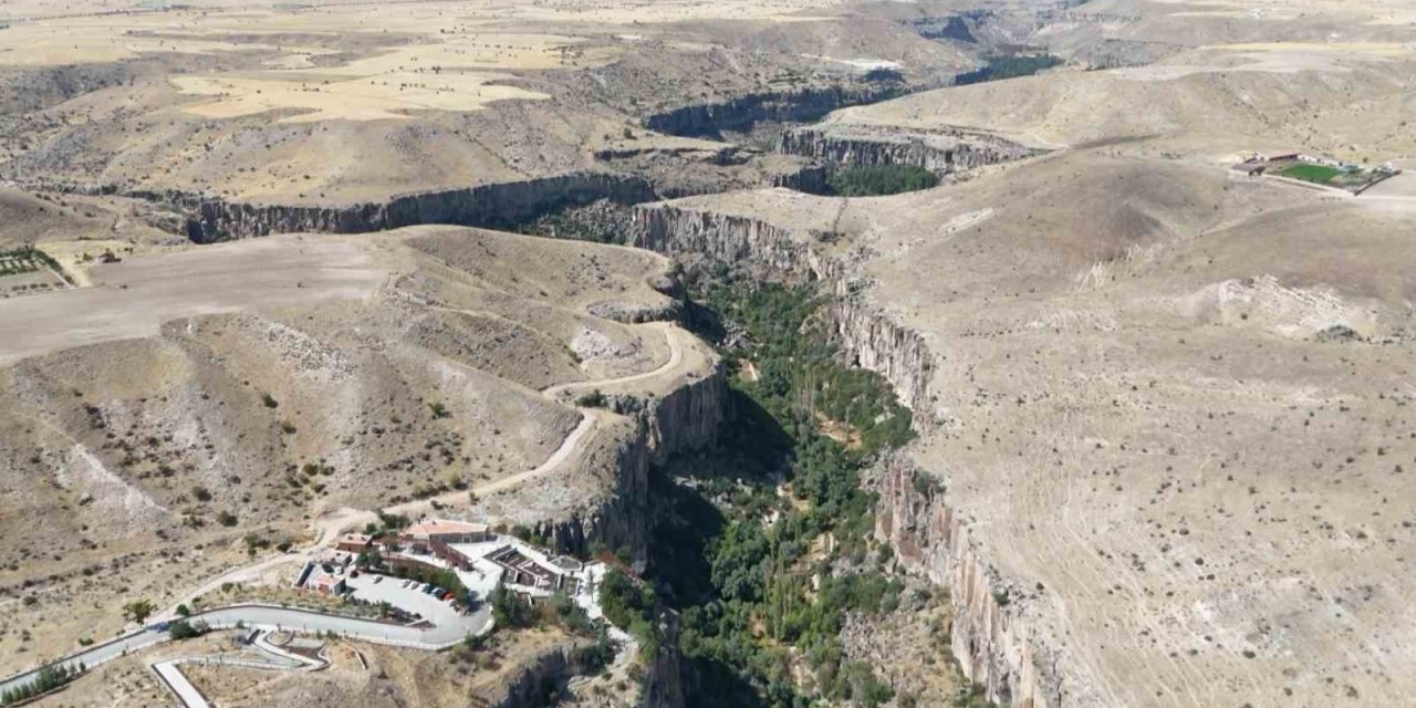 Dünyanın En Büyük 2. Kanyon Vadisi Ziyaretçilerini Ağırlıyor