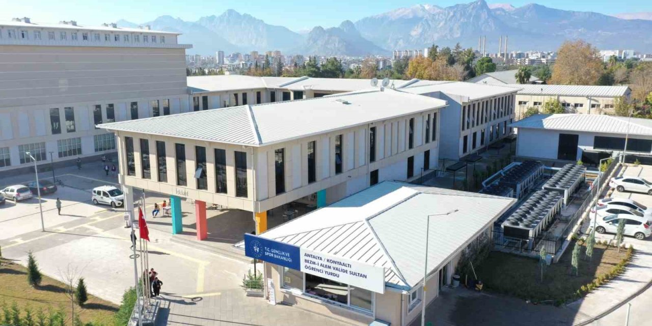 Antalya’da Gsb Yurtları Başvuruların Yüzde 98,9’unu Karşıladı