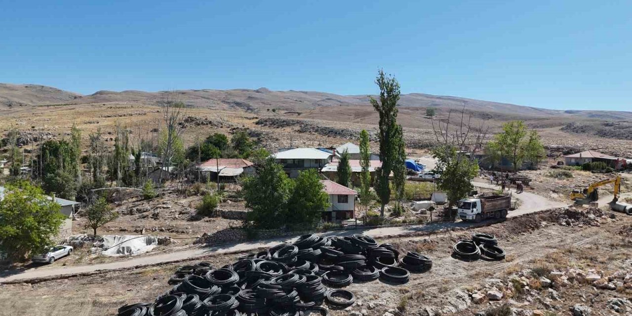 Korkuteli Manay’da İçme Suyu Hattı Yenileniyor