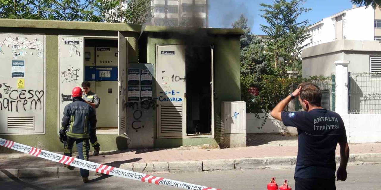 Antalya’da Trafoda Yangın
