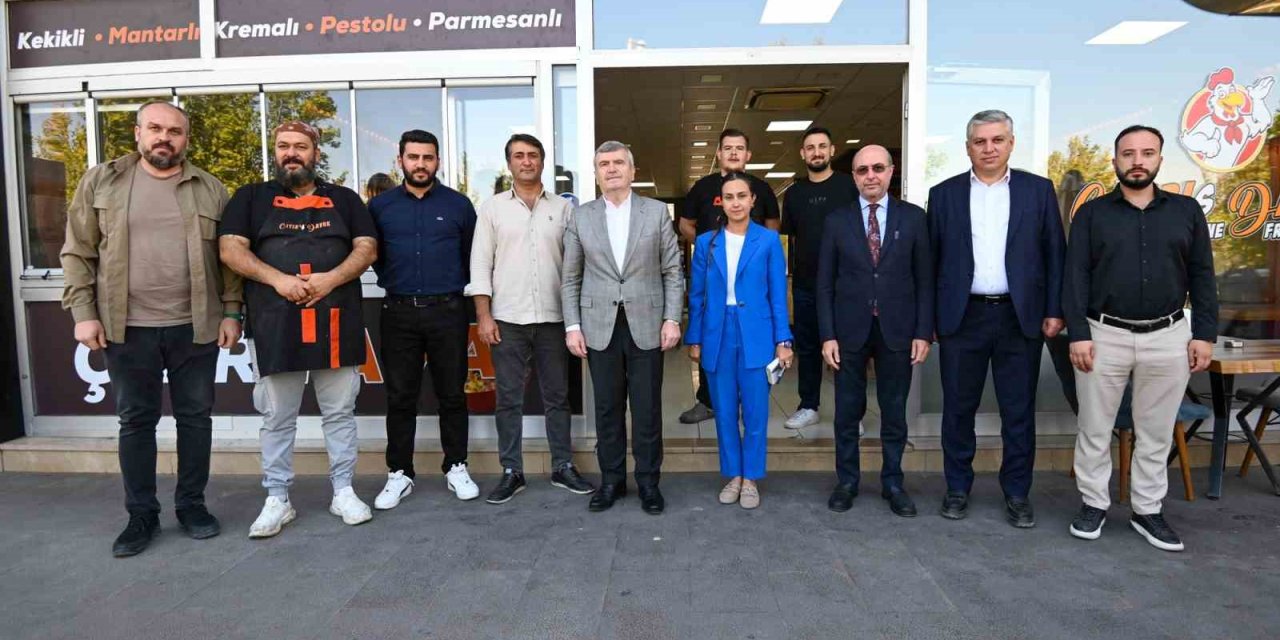 Başkan Pekyatırmacı Ve Milletvekili Akyürek Selçuklu’da Esnaf Ve Saha Gezisi Gerçekleştirdi