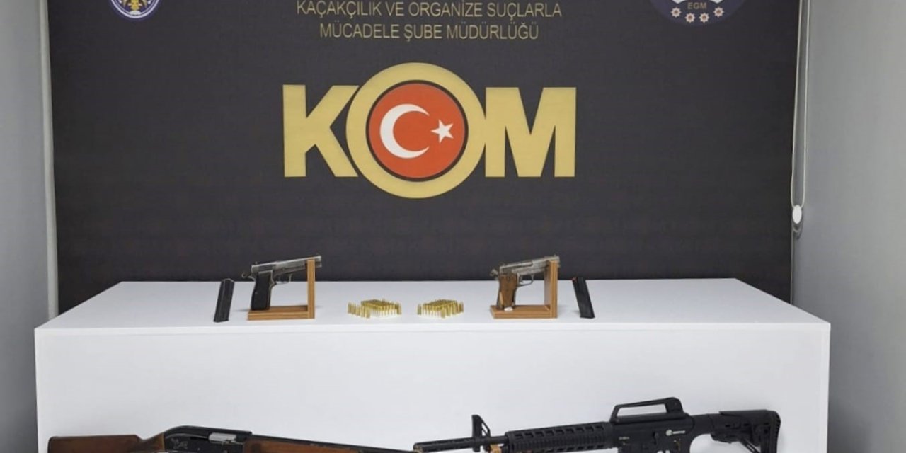 Niğde’de Silah Teşhircilerine Operasyon: 4 Gözaltı