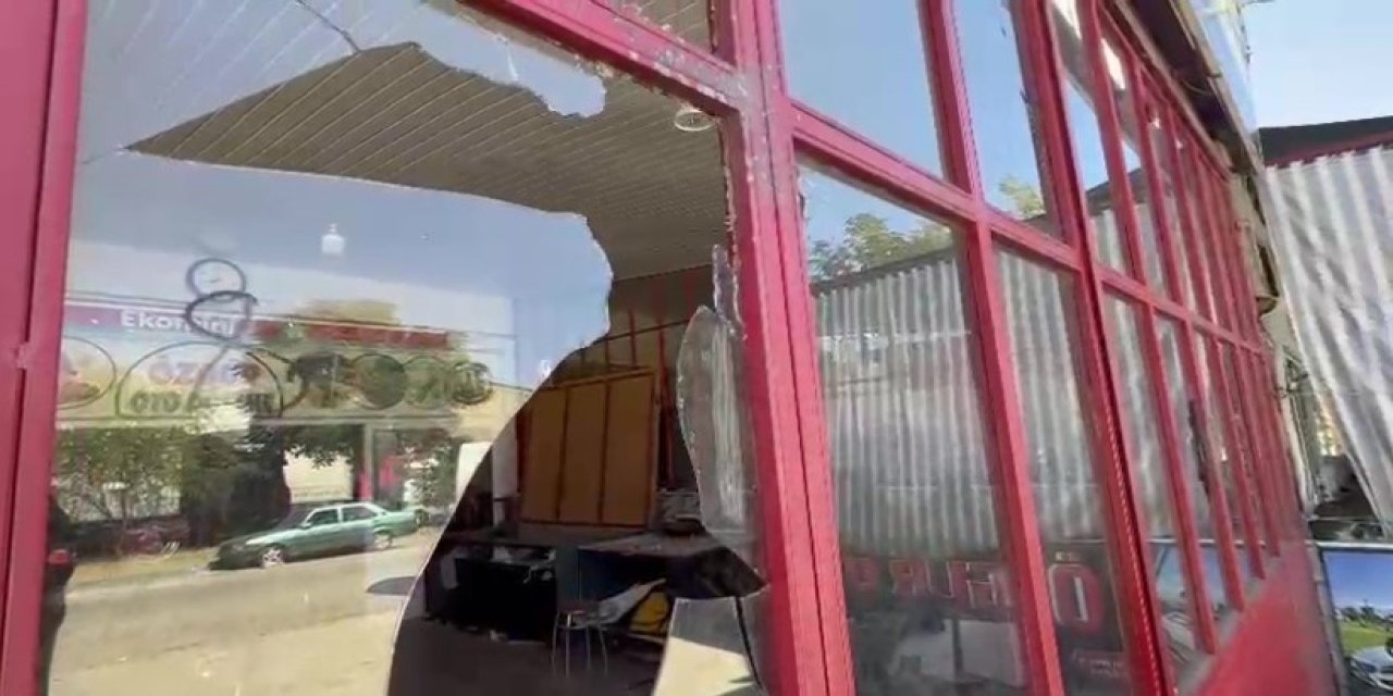 Antalya’da Kapüşonlu Şüpheli, 15 Dakika Arayla 2 İş Yerini Pompalı Tüfekle Kurşunladı