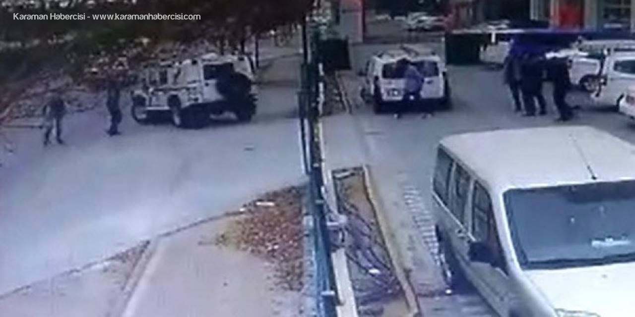 Trafikte Tartıştığı Gençlerin Elektrikli Bisikletini Ciple Ezdi