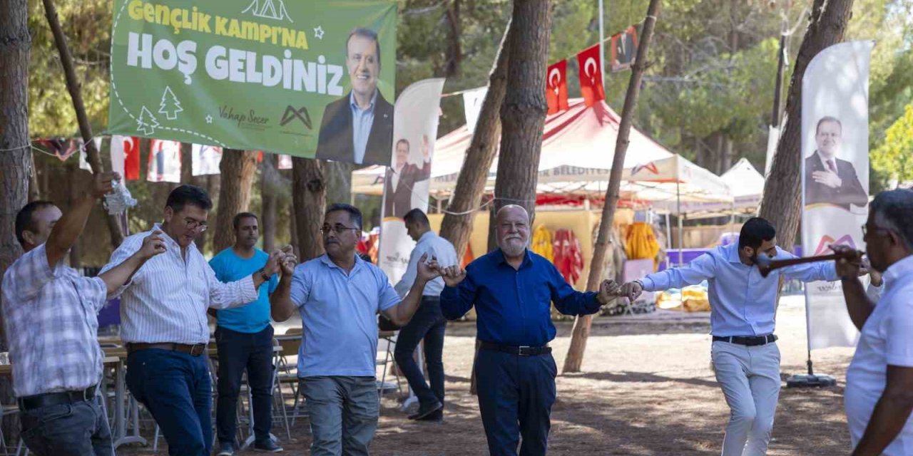 Mersin’de Muhtarlar Hem Stres Attı Hem De Sorunlarını Paylaştı