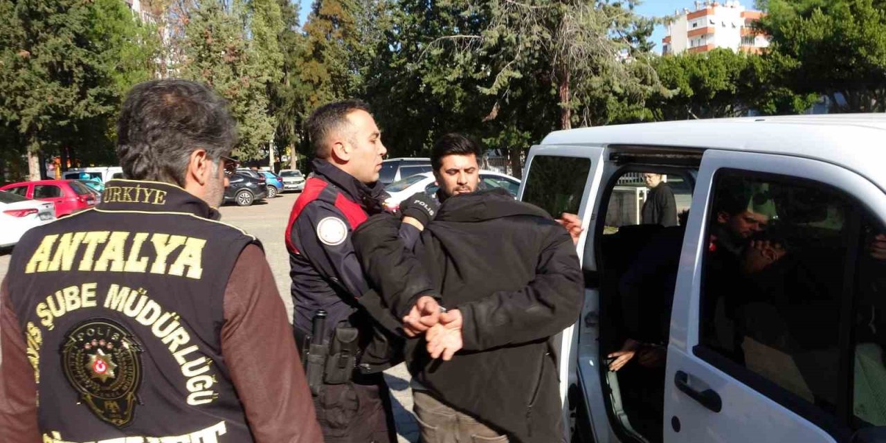 Antalya’da Kıraathanedeki Cinayet Davasında Sanık İkinci Kez Hakim Karşısında