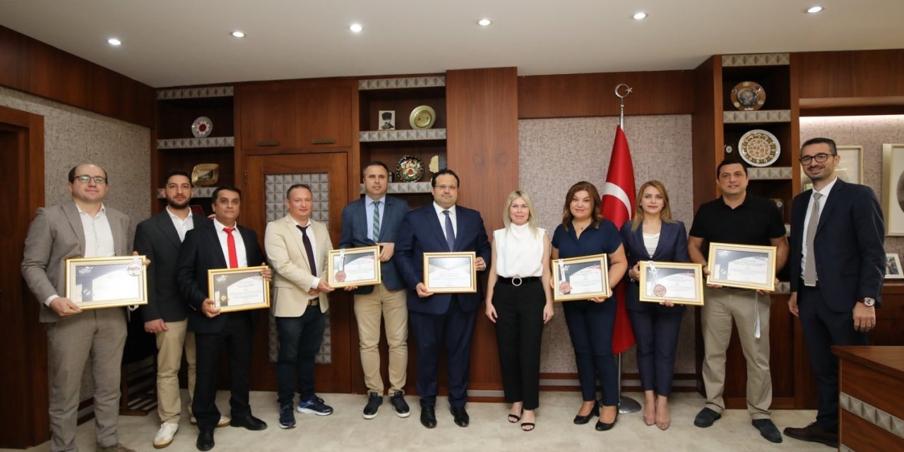 Rektör Özkan, Buluşlarıyla Ödül Alan Öğretim Üyelerini Tebrik Etti