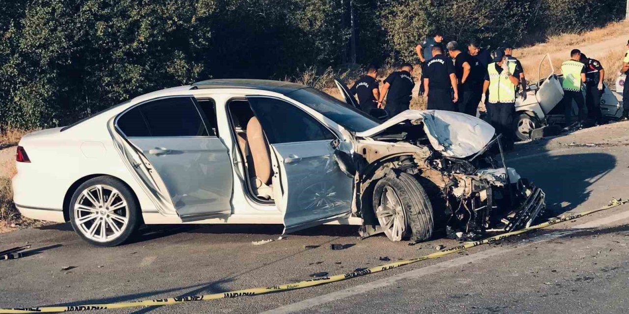 Konya’da Feci Kaza: İkiz Kardeşler Hayatını Kaybetti, 5 Kişi Yaralandı