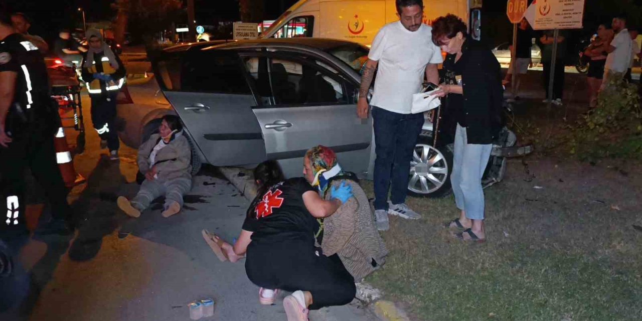 Ortalık Savaş Alanına Döndü, 2 Araçtaki 6 Kişi Yaralandı