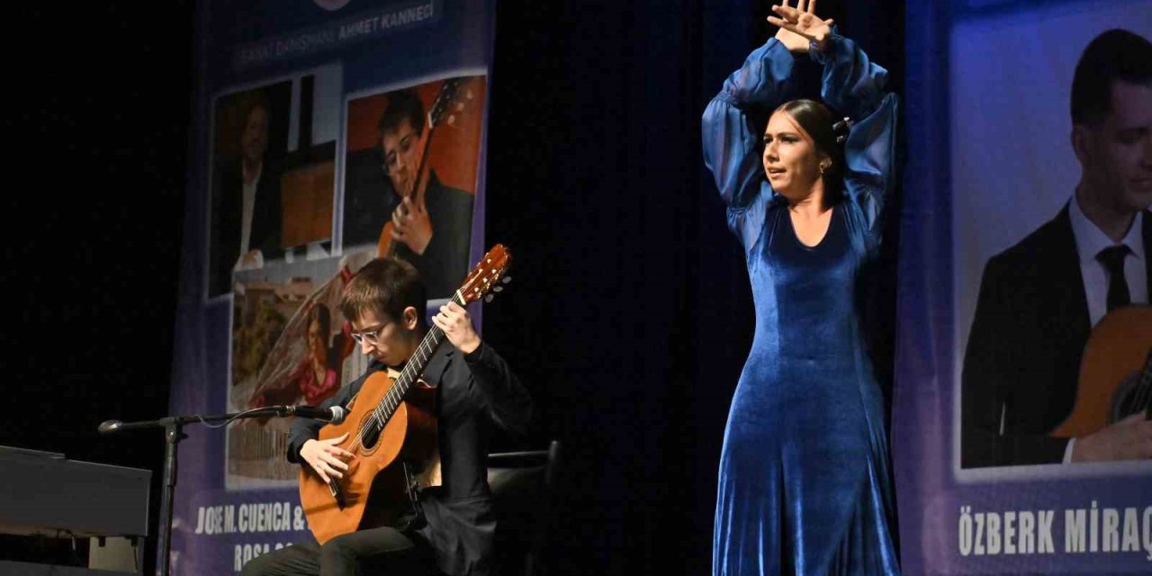 Muratpaşa’da Gitarın Büyüsü 14’üncü Kez Sahneye Taşındı