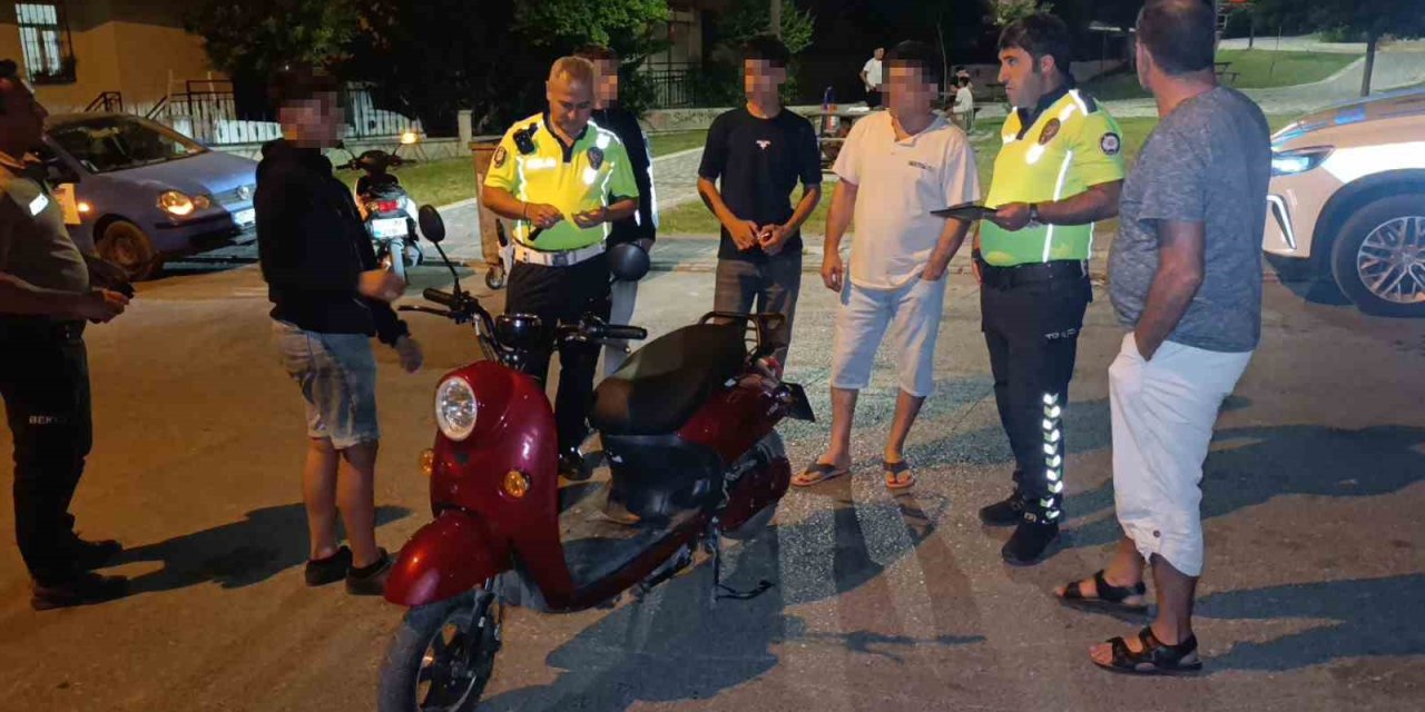 Manavgat’ta Mahalle Sakinlerine Uykuyu Zehir Eden Motosikletlilere Gece Baskını