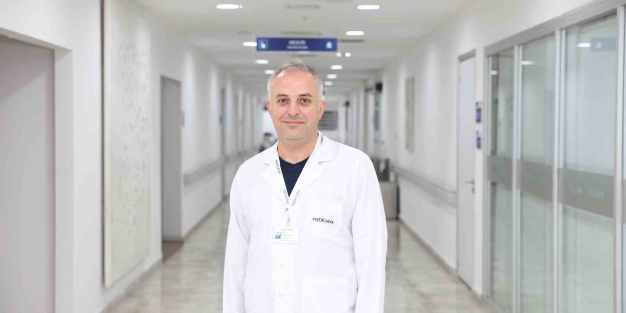 Teknolojinin Getirdiği Duruş Bozuklukları Boyun Sağlığını Tehdit Ediyor