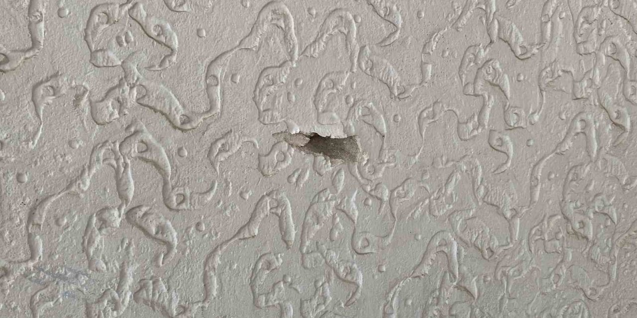 Patenle Kayarak İş Yeri Kurşunladı: O Anlar Kamerada