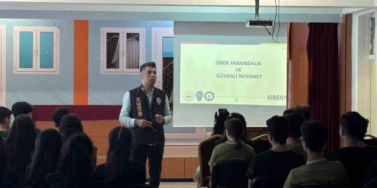 Mersin’de Öğrencilere Siber Güvenlik Eğitimi