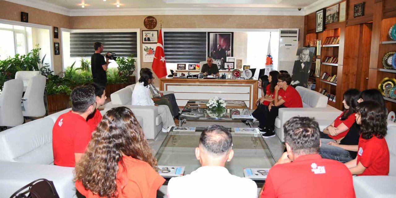 Başarılarını Başkan Topaloğlu İle Paylaştılar