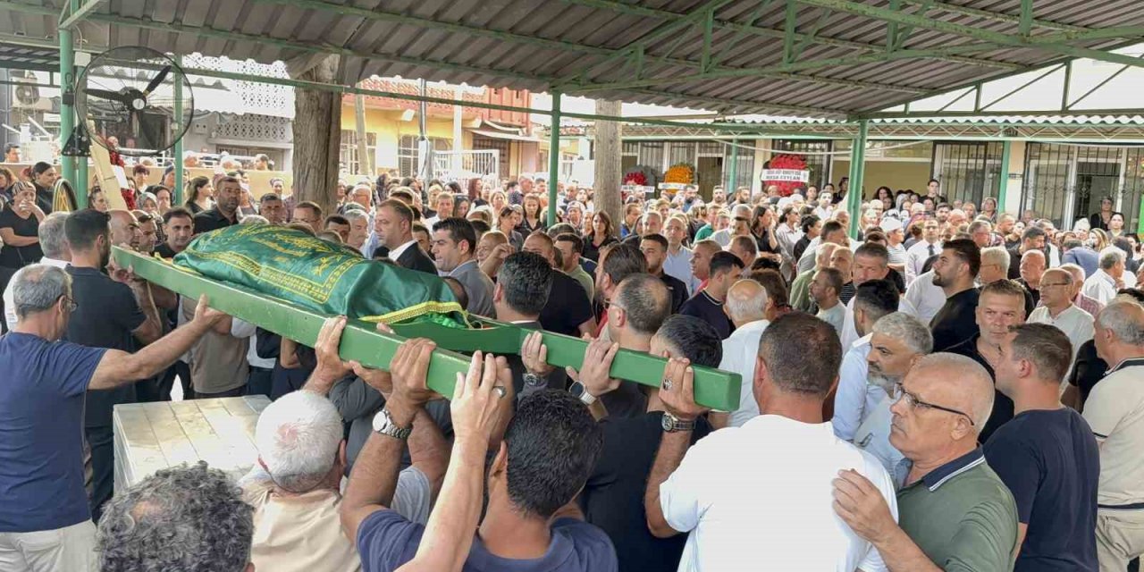 Asansör Kazasında Hayatını Kaybeden Genç Anne Toprağa Verildi