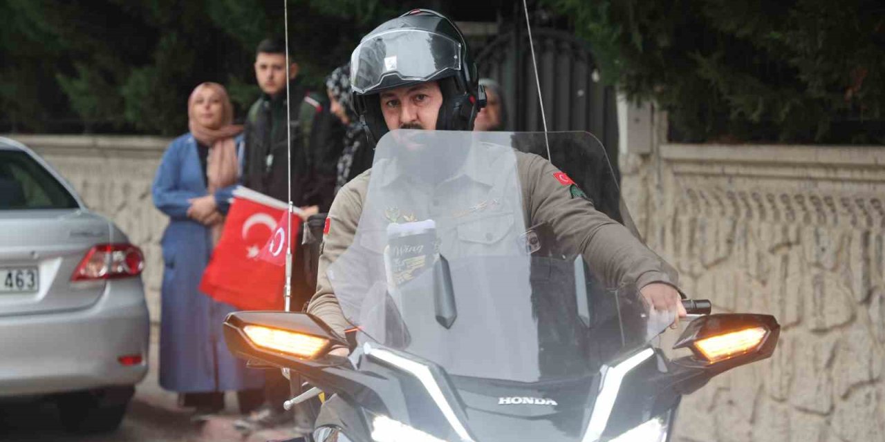 Tam 3 Bin 707 Kilometre: Motosikletle Umreye Gitmek İçin Yola Çıktı