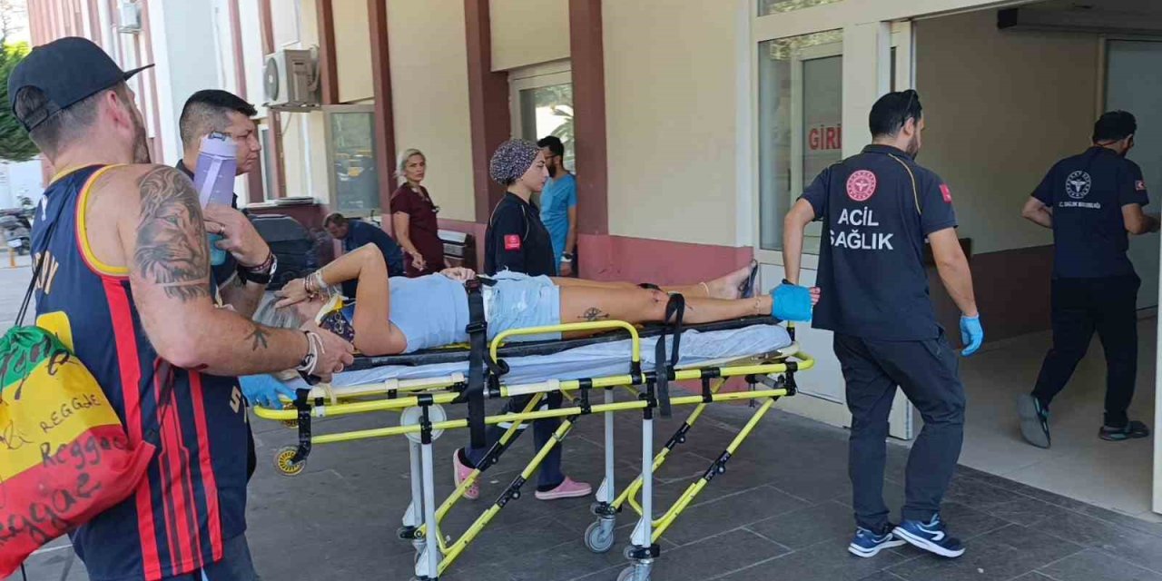 Antalya’da Motosiklet Devrildi: 2 Hollandalı Turist Yaralandı