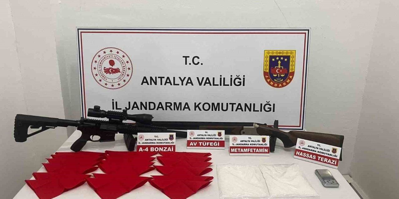 Antalya’da 200 Bin Kullanımlık Uyuşturucu Madde Ele Geçirildi