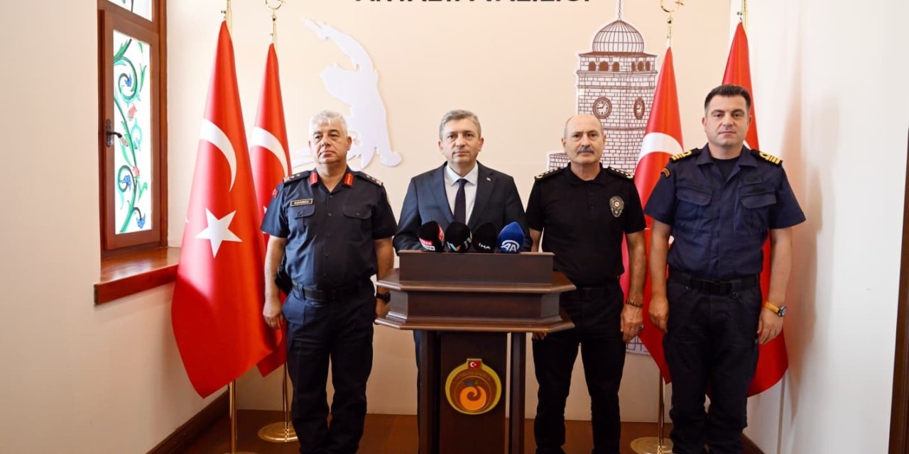 Antalya’da Bir Ayda 848 Uyuşturucu Operasyonu Düzenlendi