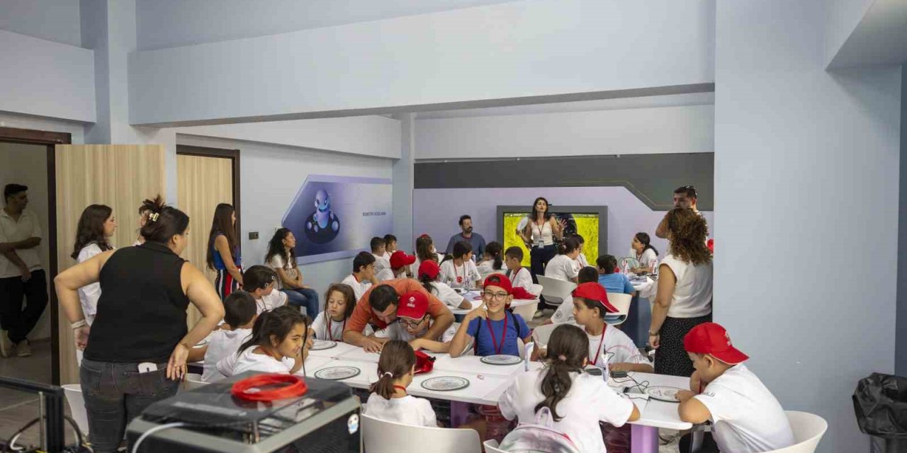 Mercan’da Özel Öğrenciler İçin Bilim Yolculuğu