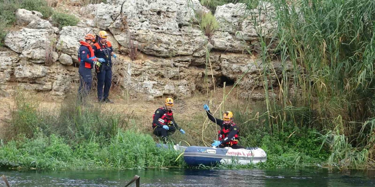 Su Teresi Toplarken, Otlara Takılmış Şekilde Ceset Buldular