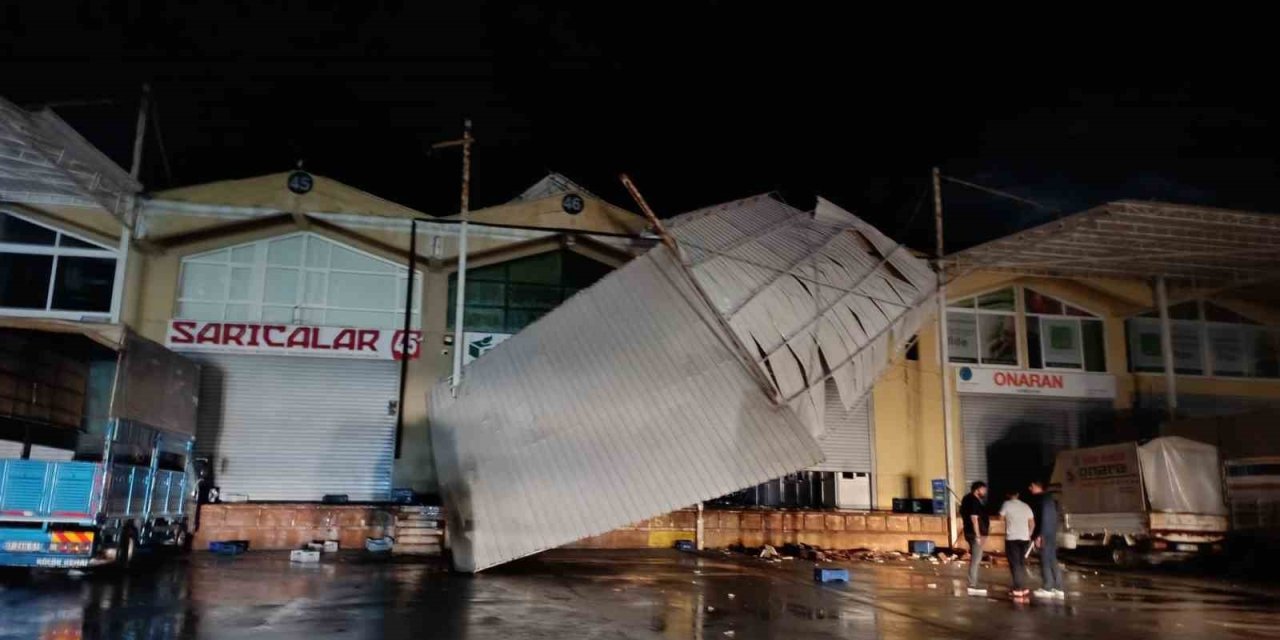 Demre’de Hortum İş Yerinin Çatısına Zarar Verdi, Kaş’ta Yağış Etkili Oldu