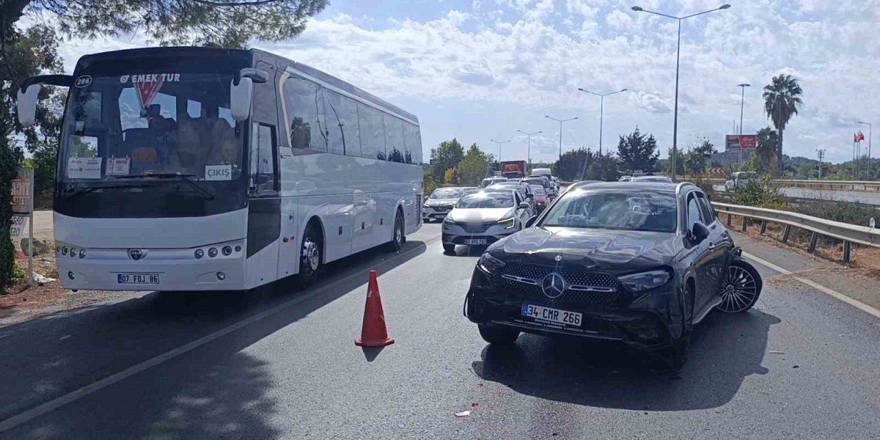 Ekipler Hangi Kazaya Yetişeceğini Şaşırdı: 1 Kilometrelik Mesafede 12 Araçlık 4 Ayrı Zincirleme Kaza