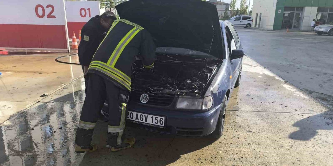 Karapınar’da Otomobil Yangını Paniğe Neden Oldu