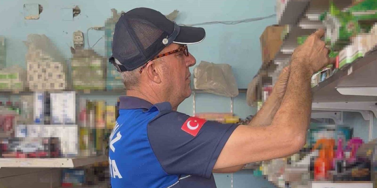 Bakkalda 2022 Yılına Ait Gıda Ürünleri Bulundu