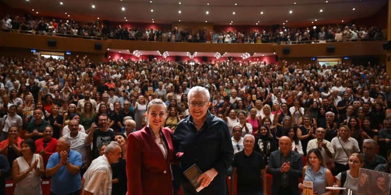 Antalya Kitap Fuarı İlk Gününde Yoğun İlgi Gördü