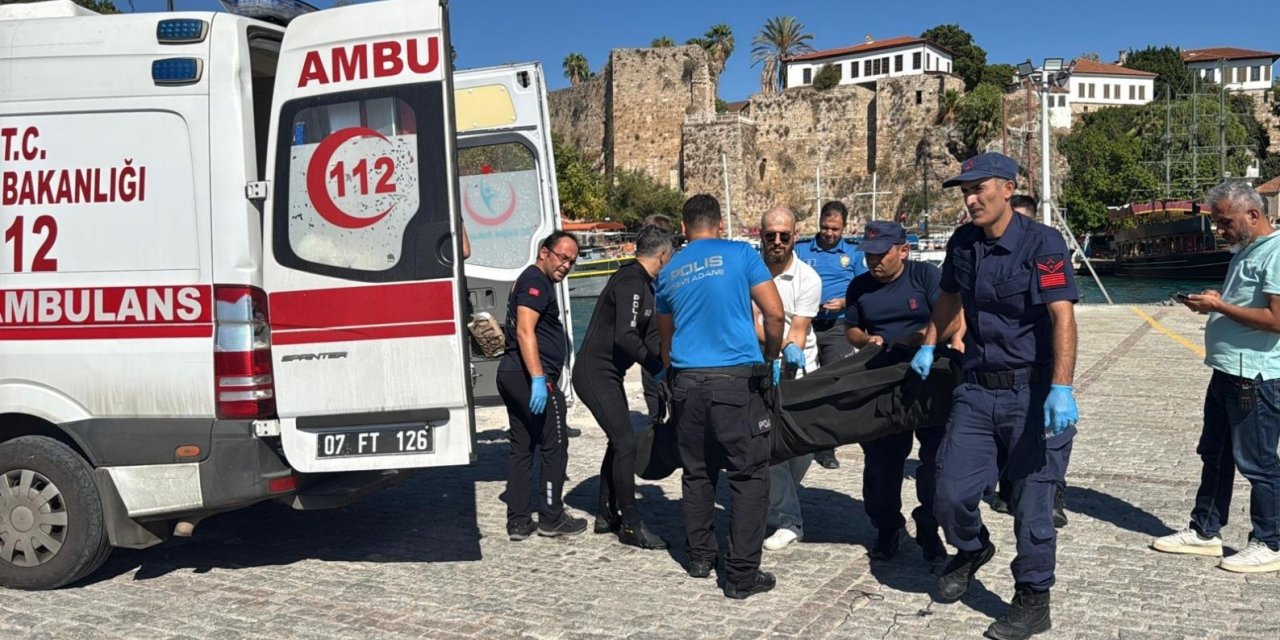 Antalya’da Falezlerden Düşen Genç Kız Hayatını Kaybetti