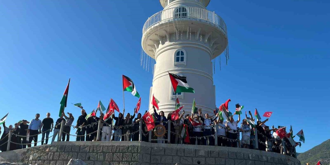 Alanya’da Gazze’ye Destek Yürüyüşü