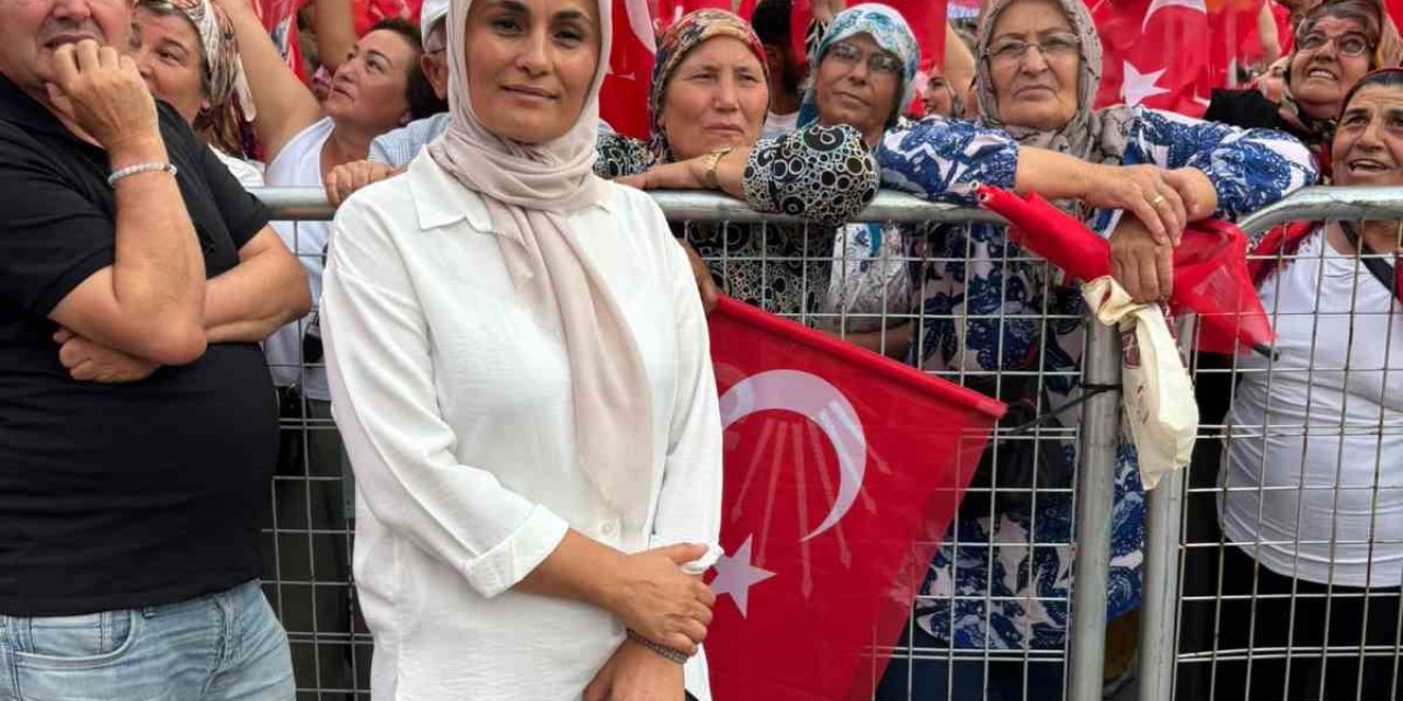 Chp Aksu Kadın Kolları Başkanı Menzil Çakmak Görevinden İstifa Etti