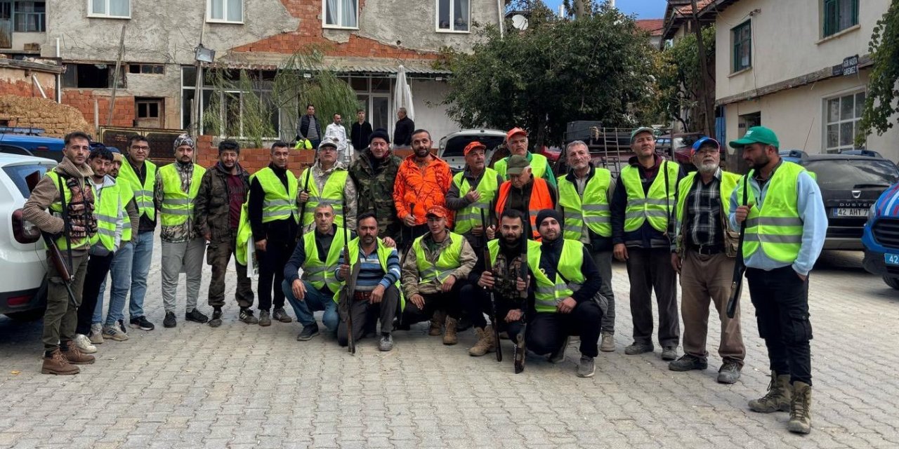 Hüyük’te Yaban Domuzları İçin Sürek Avı Yapıldı