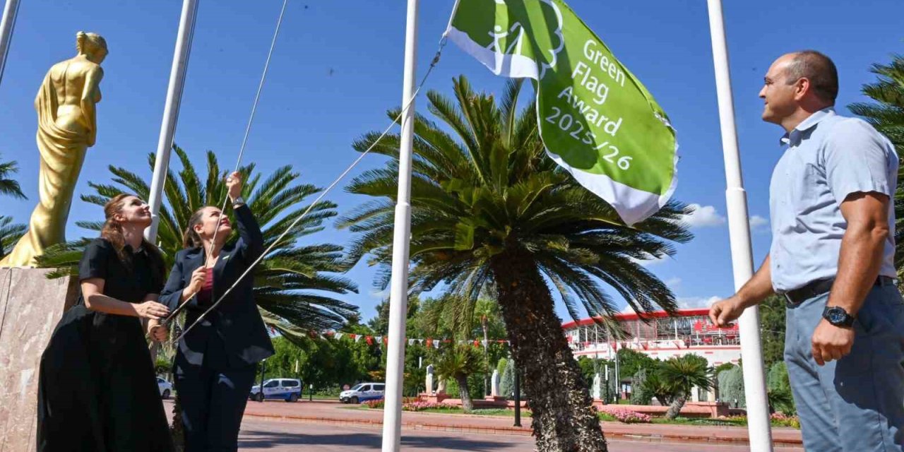 Antalya’ya Yeşil Bayrak Onuru: Atatürk Kültür Parkı Uluslararası Ödüle Layık Görüldü